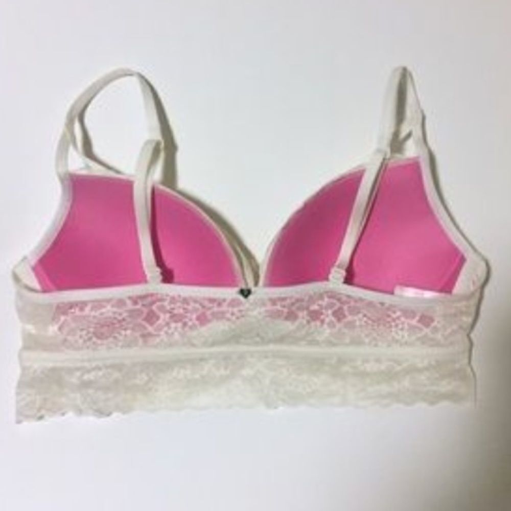 VS PINK Medallion Lace Lightly Lined Bralette 006